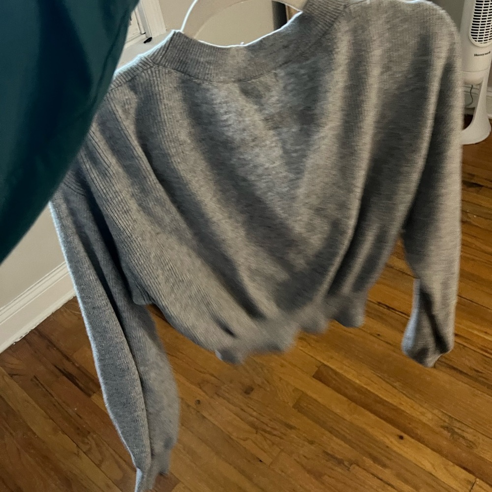 Cute cropped cardigan - Picture 2 of 2